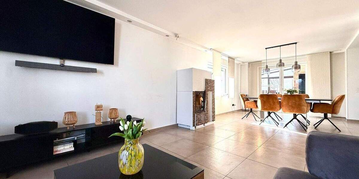 Freistehendes EFH mit großem Garten, Terrasse & Erweiterungspotenzial - saniert, neue Heizung (2023) - Einfamilienhaus Lebach | Angebot:25703541