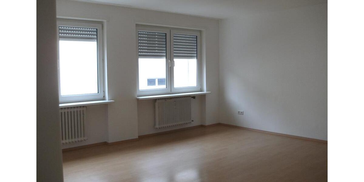Etagenwohnung Saarbrücken - 3 Zimmer, 89 m&sup2;, 795&euro; | Angebot:25327497