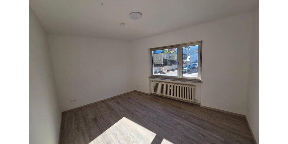 Etagenwohnung Saarbrücken Neue Bremm - 4 Zimmer, 100 m&sup2;, 1.000&euro; | Angebot:26689397
