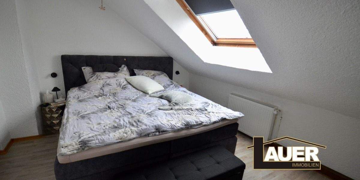 Einfamilienhaus Saarbrücken Altenkessel - 6 Zimmer, 144 m&sup2;, 245.000&euro; | Angebot:25729526