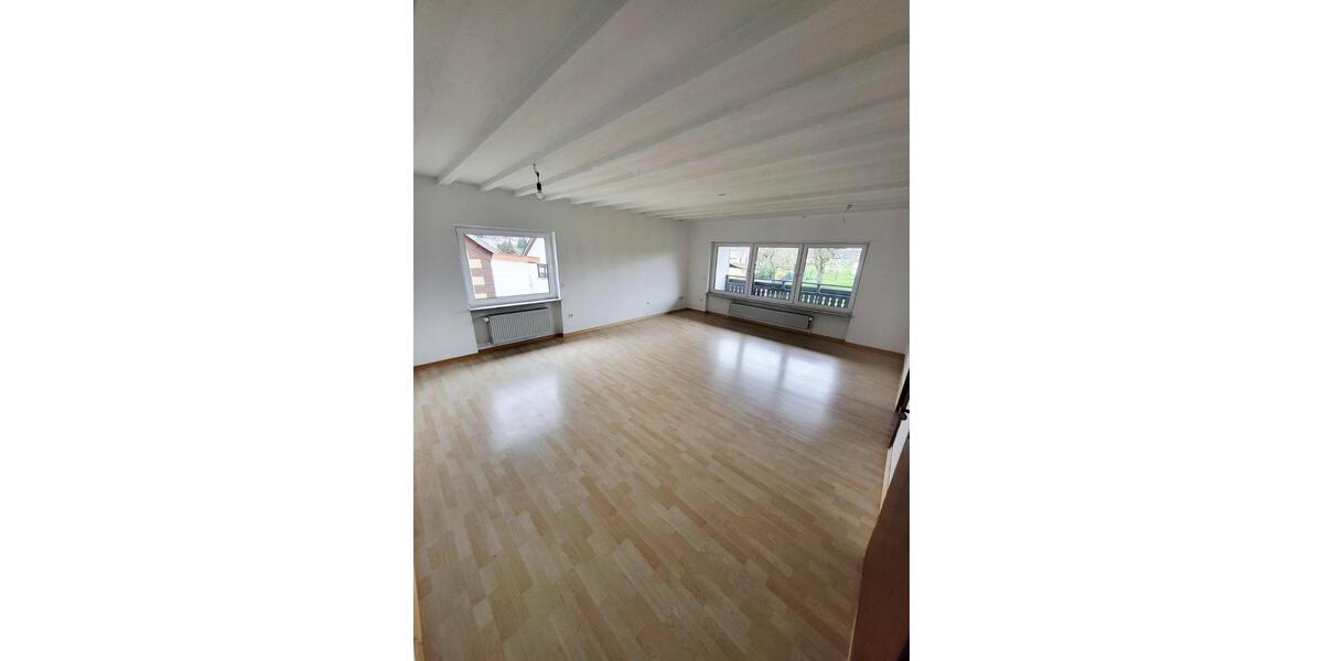 Etagenwohnung Eppelborn - 2.5 Zimmer, 86 m&sup2;, 750&euro; | Angebot:25626185