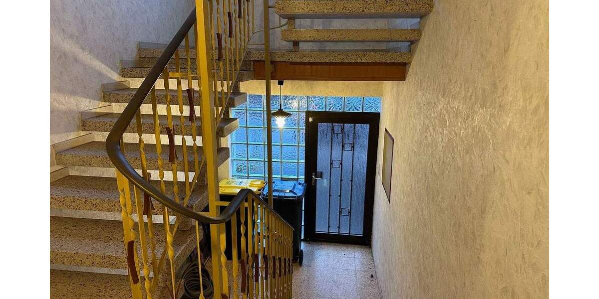 Einfamilienhaus Schiffweiler Heiligenwald - 8 Zimmer, 162 m&sup2;, 126.000&euro; | Angebot:25669773