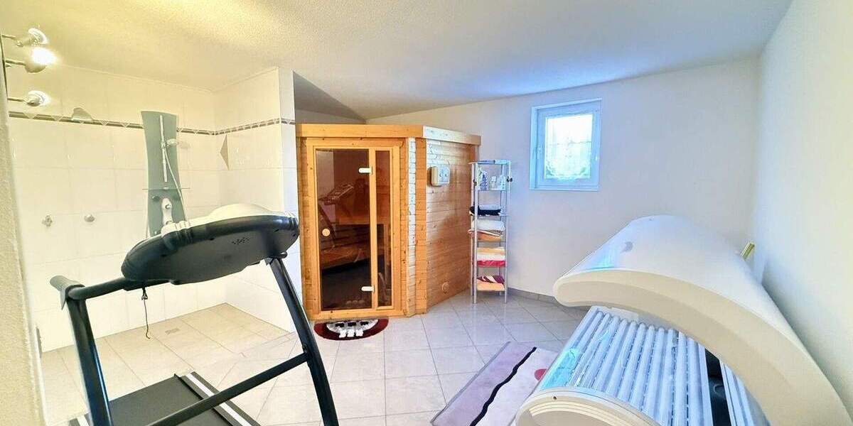 Einfamilienhaus Überherrn / Felsberg Felsberg - 8 Zimmer, 430 m&sup2;, 799.000&euro; | Angebot:25668689