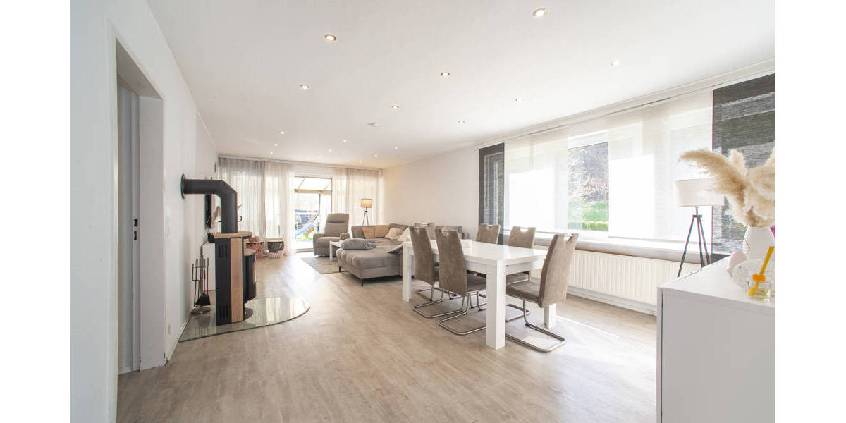 Mehrfamilienhaus, Wohnhaus Saarbrücken / Brebach-Fechingen Brebach-Fechingen - 9 Zimmer, 250 m&sup2;, 415.000&euro; | Angebot:25957973