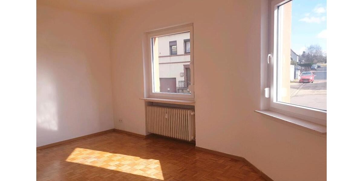 Erdgeschoßwohnung Saarbrücken West - 3 Zimmer, 75 m&sup2;, 600&euro; | Angebot:25634266