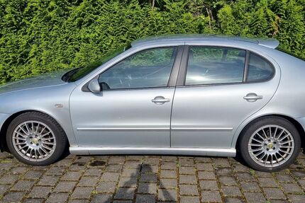Seat Leon 359.000 km 2.700 &euro; Schmelz 66839
