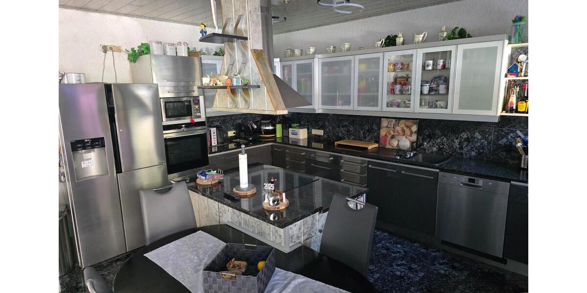 Etagenwohnung Saarbrücken Brebach-Fechingen - 8 Zimmer, 285 m&sup2;, 375.000&euro; | Angebot:26050619
