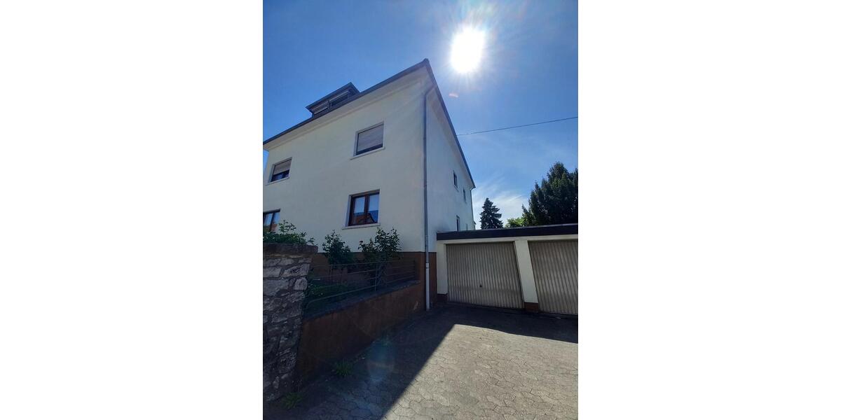 Dachgeschoßwohnung Saarbrücken West - 3 Zimmer, 50 m&sup2;, 450&euro; | Angebot:25619835