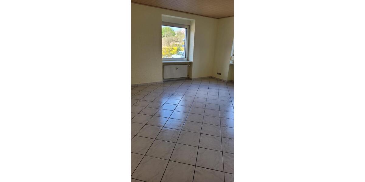 Erdgeschoßwohnung Riegelsberg - 4 Zimmer, 75 m&sup2;, 530&euro; | Angebot:25945410