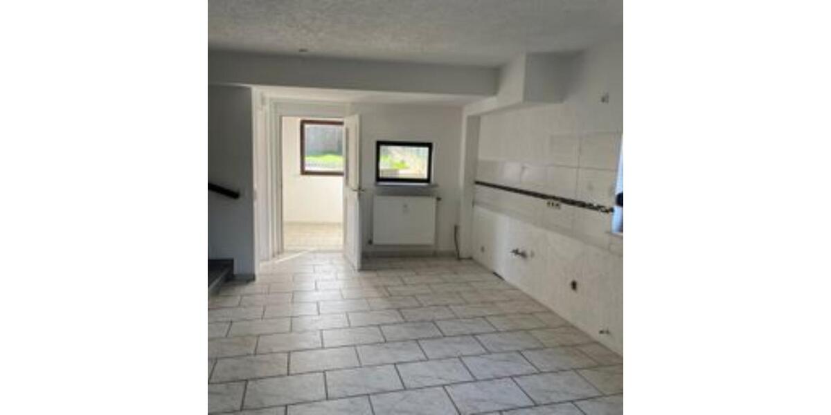 Terrassenwohnung Saarbrücken Brebach-Fechingen - 6 Zimmer, 120 m&sup2;, 215.000&euro; | Angebot:25289643