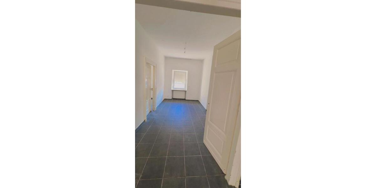 Erdgeschoßwohnung Saarbrücken Dudweiler - 4 Zimmer, 110 m&sup2;, 850&euro; | Angebot:25984168