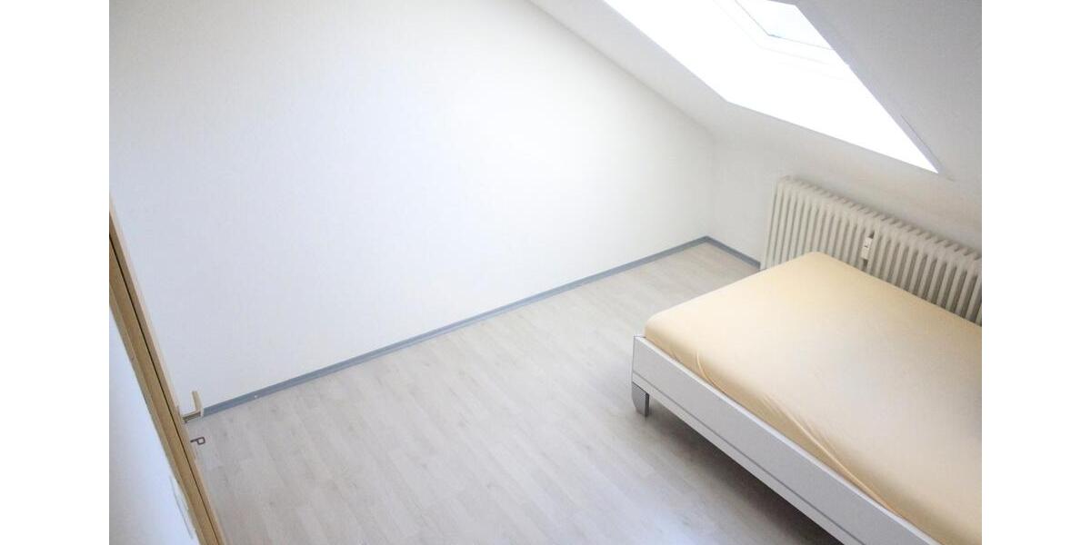 Dachgeschoßwohnung Riegelsberg - 3 Zimmer, 100 m&sup2;, 650&euro; | Angebot:26688709