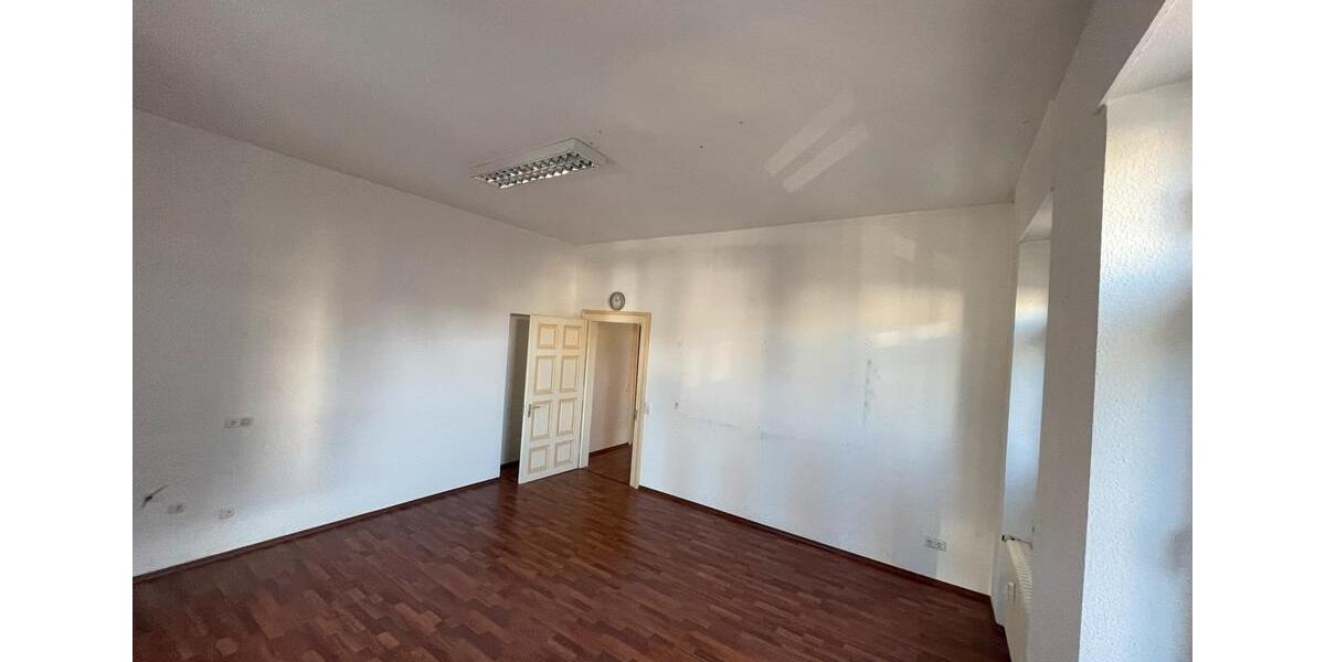 Etagenwohnung Sankt Wendel - 7 Zimmer, 134 m&sup2;, 1.200&euro; | Angebot:25224735