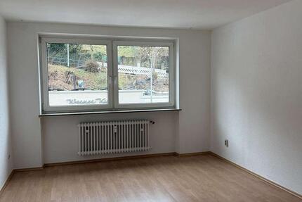 Wohnung Saarbrücken St. Arnual - 3 Zimmer, 70 m&sup2;, 750&euro; | Angebot:25415947