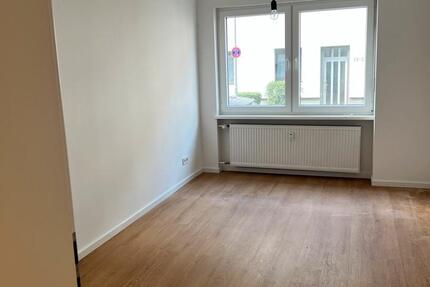 Wohnung Saarbrücken Neue Bremm - 3 Zimmer, 65 m&sup2;, 750&euro; | Angebot:25841209