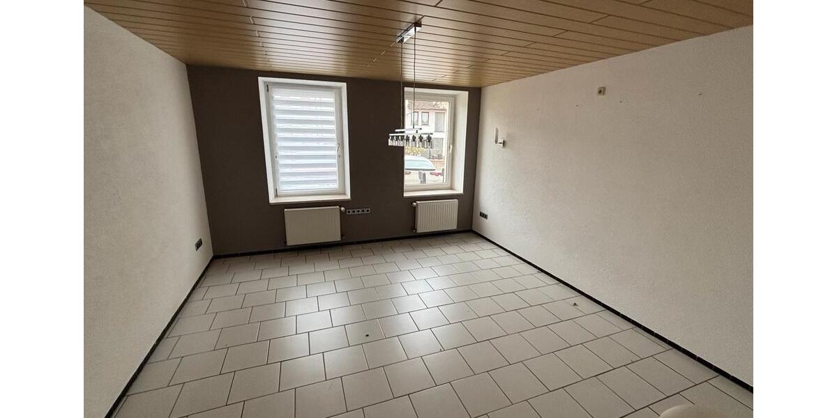 Bauernhaus, Landhaus Wallerfangen - 6.5 Zimmer, 224 m&sup2;, 335.000&euro; | Angebot:25811799