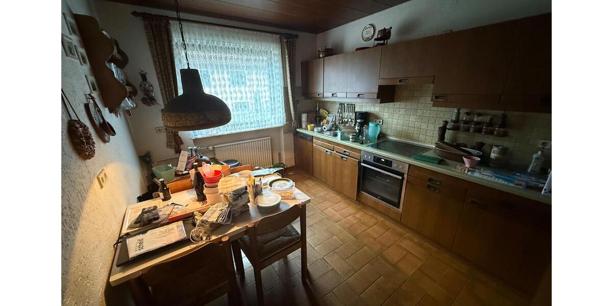 Einfamilienhaus Wadgassen - 11 Zimmer, 270 m&sup2;, 380.000&euro; | Angebot:25323564