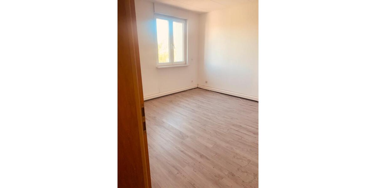Dachgeschoßwohnung Saarbrücken Eschberg - 2 Zimmer, 61 m&sup2;, 870&euro; | Angebot:26664540