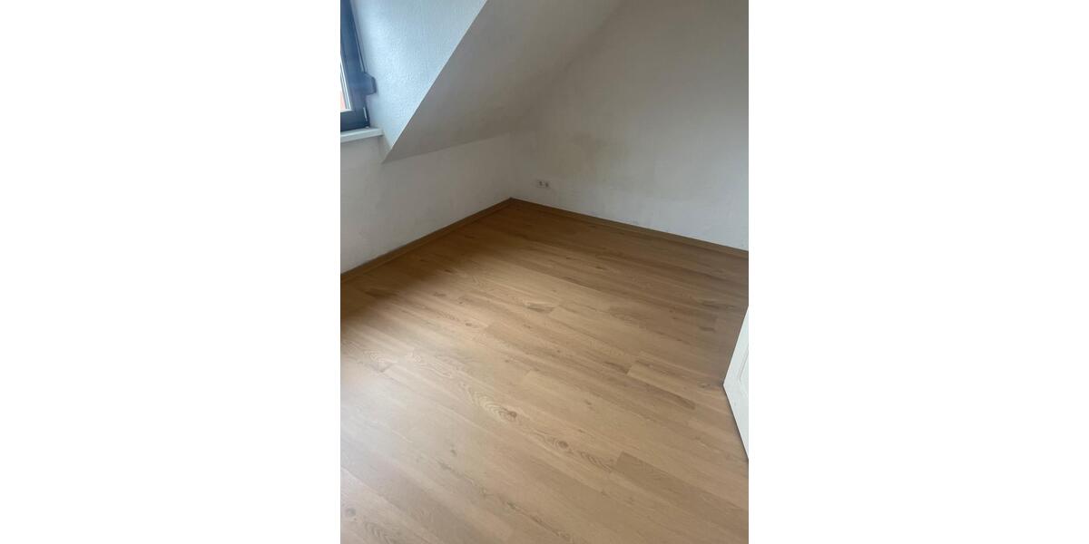 Dachgeschoßwohnung Saarbrücken Kieselhumes - 2 Zimmer, 50 m&sup2;, 550&euro; | Angebot:24940948