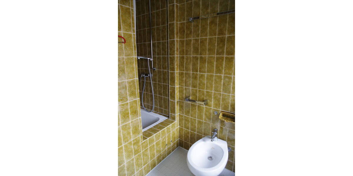 Einfamilienhaus Saarbrücken Dudweiler - 8 Zimmer, 216 m&sup2;, 340.000&euro; | Angebot:25728348
