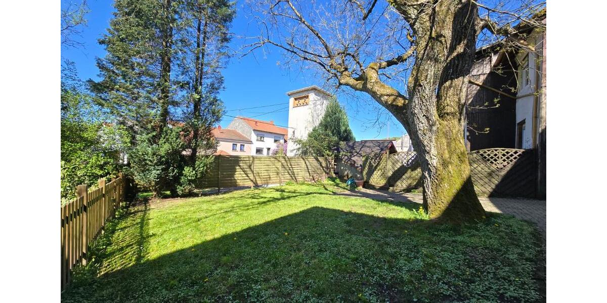 Etagenwohnung Tholey - 5 Zimmer, 200 m&sup2;, 1.350&euro; | Angebot:26521289
