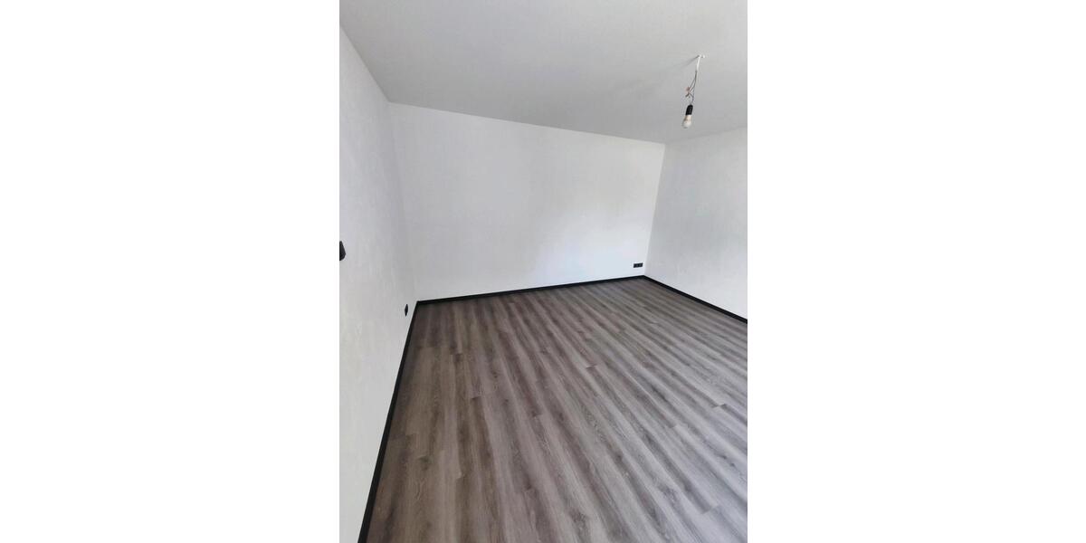 Etagenwohnung Merchweiler - 4 Zimmer, 102 m&sup2;, 875&euro; | Angebot:25883548