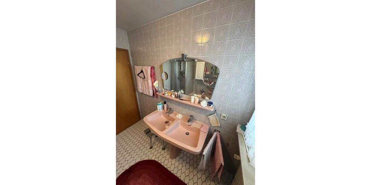 Einfamilienhaus Zweibrücken - 7 Zimmer, 200 m&sup2;, 319.500&euro; | Angebot:25928891