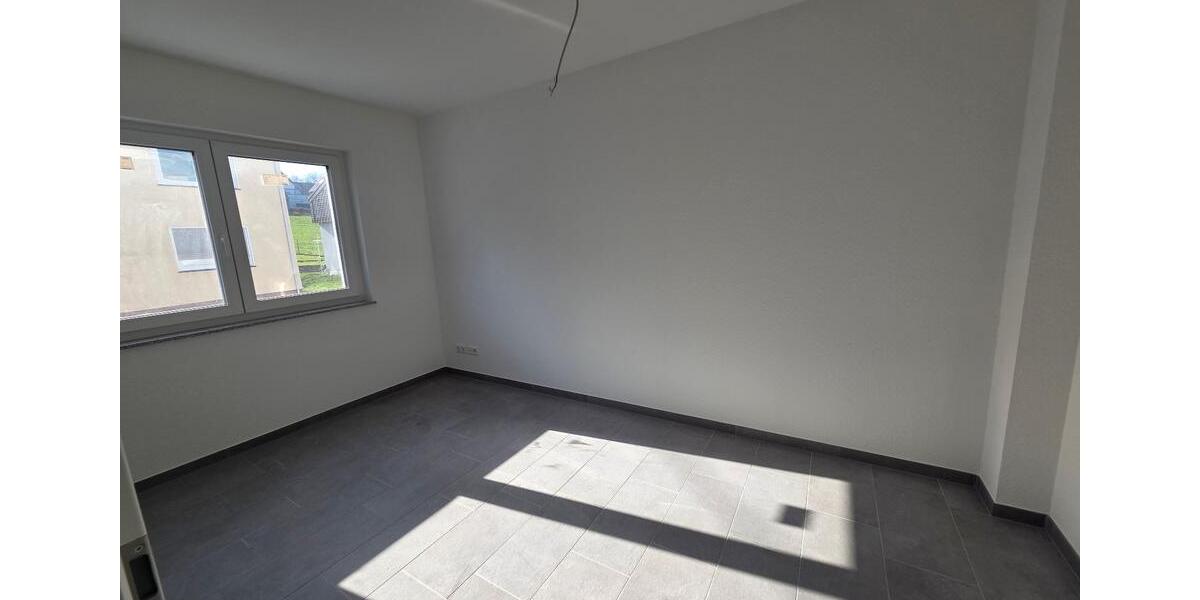 Etagenwohnung Riegelsberg - 3 Zimmer, 93 m&sup2;, 950&euro; | Angebot:25329301