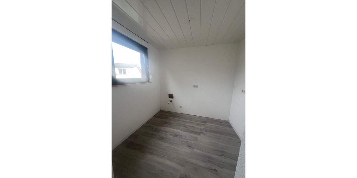 Einfamilienhaus Wadgassen - 6 Zimmer, 136 m&sup2;, 365.000&euro; | Angebot:25663173