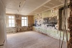 Top-Renditeobjekt: 5 Wohneinheiten im historischen Schulhaus mit großem Entwicklungspotenzial - Mehrfamilienhaus, Wohnhaus Althornbach Bödingerhof | Angebot:24700023