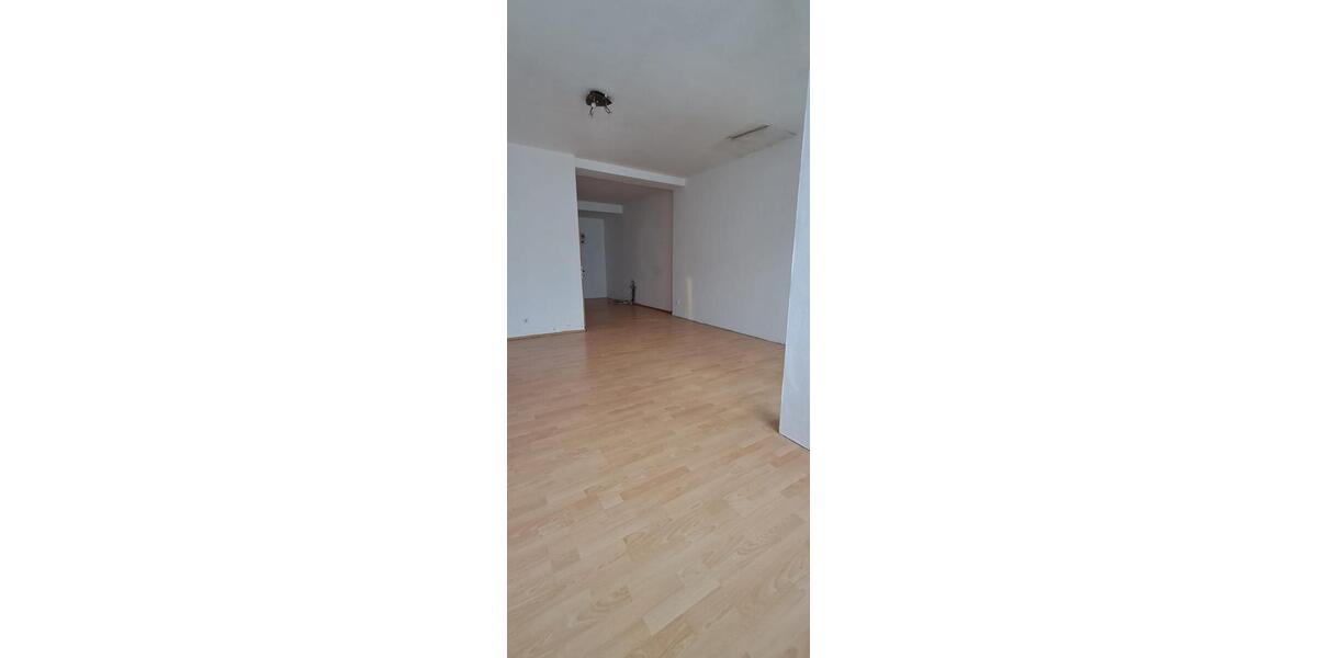 Erdgeschoßwohnung Saarbrücken West - 1 Zimmer, 50 m&sup2;, 500&euro; | Angebot:24507840