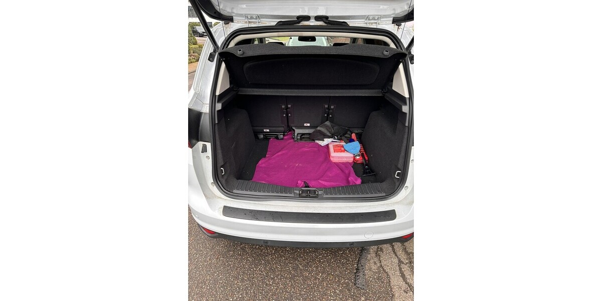 Ford C-Max 136.890 km 11.000 &euro; Illingen 66557