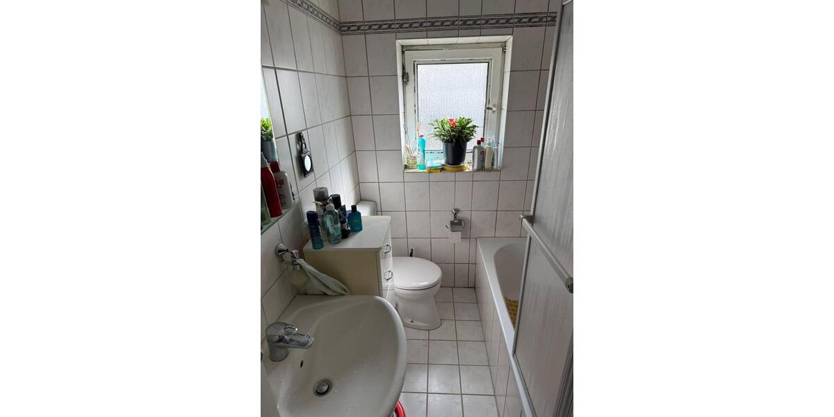 Einfamilienhaus Neunkirchen - 4 Zimmer, 140 m&sup2;, 1.450&euro; | Angebot:25886368