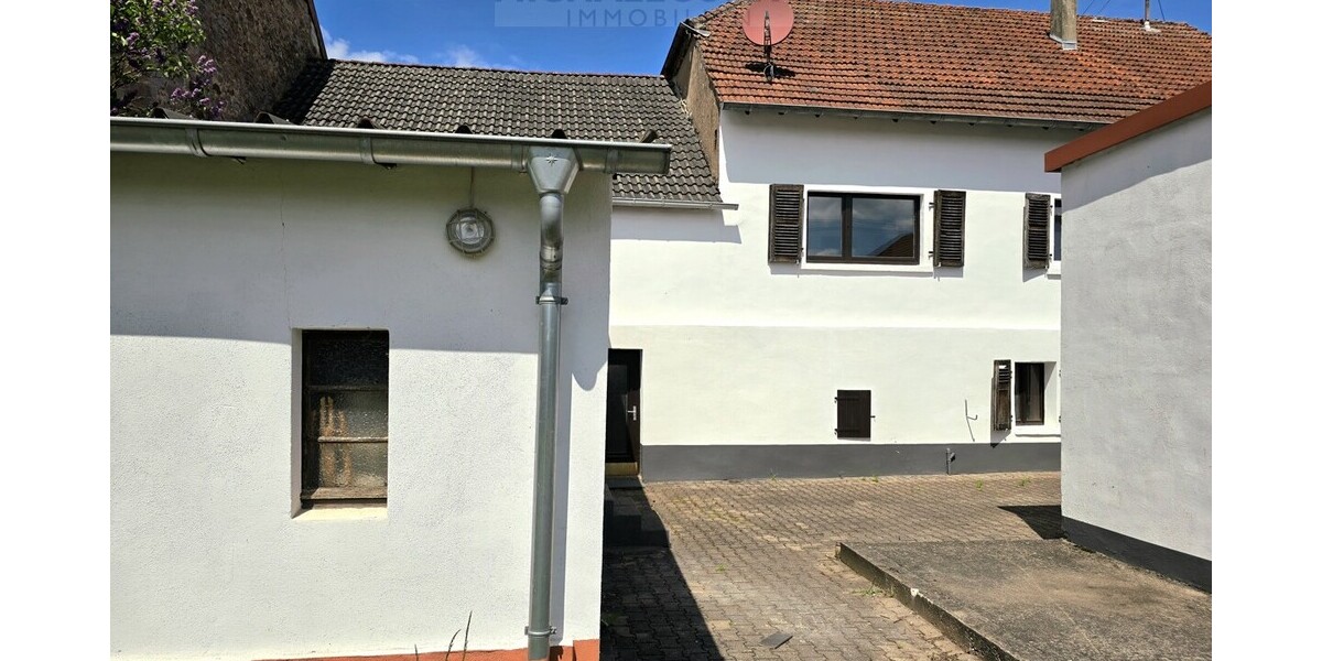 Attraktives Mehrfamilienhaus für Kapitalanleger in Schmelz-Hüttersdorf - Mehrfamilienhaus, Wohnhaus Schmelz / Hüttersdorf Hüttersdorf | Angebot:27010347