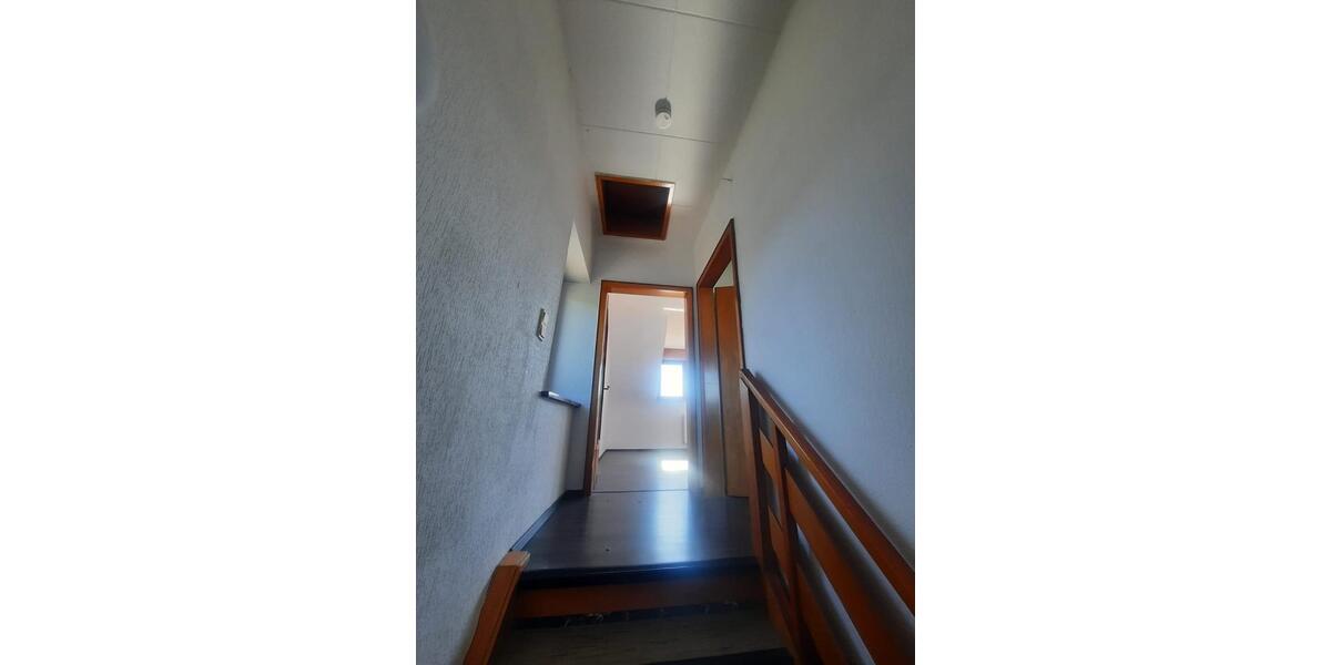 Einfamilienhaus Heusweiler - 4 Zimmer, 120 m&sup2;, 1.000&euro; | Angebot:26692027