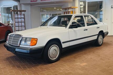 Mercedes-Benz 200 81.000 km 11.650 &euro; Homburg/Saar 66424