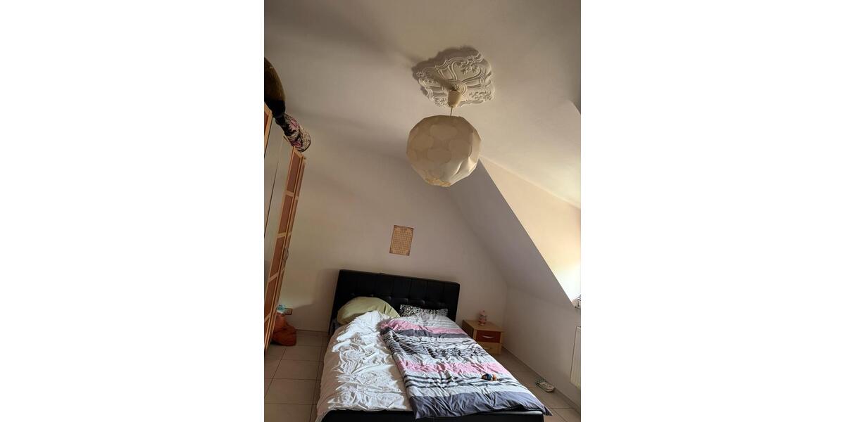Etagenwohnung Saarbrücken Eschberg - 4 Zimmer, 90 m&sup2;, 750&euro; | Angebot:26702410