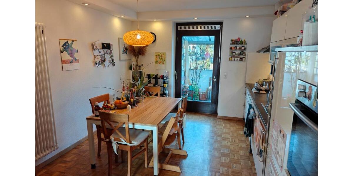 Etagenwohnung Saarbrücken Kieselhumes - 9 Zimmer, 240 m&sup2;, 244.000&euro; | Angebot:25902650