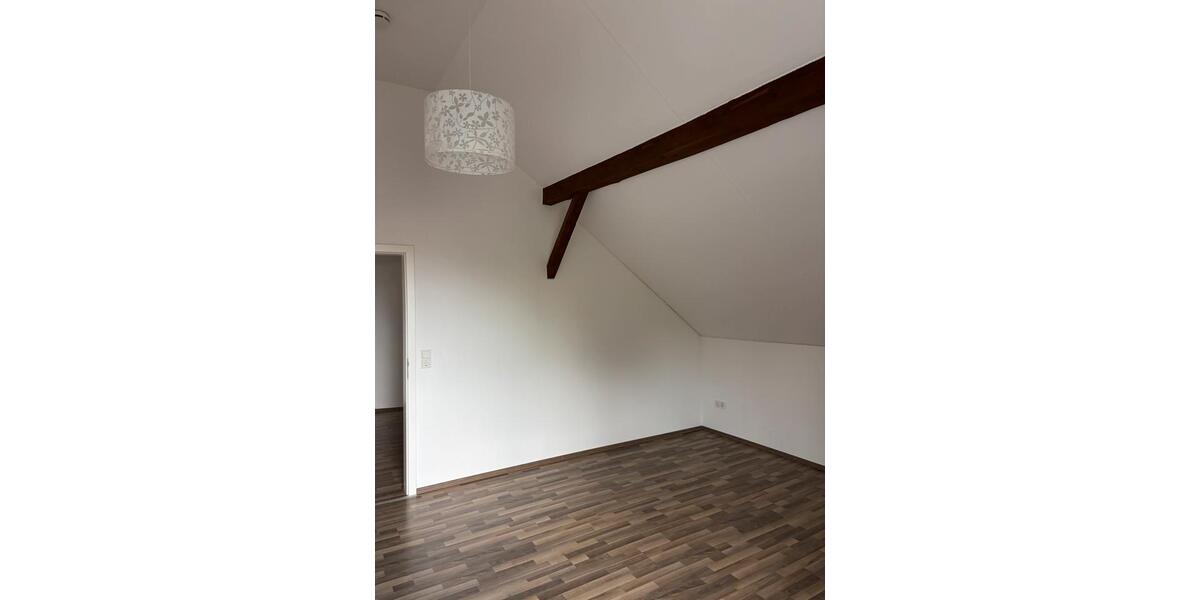 Etagenwohnung Saarlouis - 3 Zimmer, 120 m&sup2;, 700&euro; | Angebot:26686735