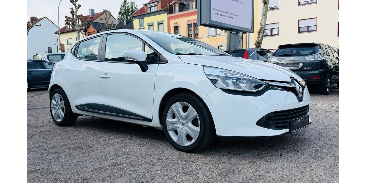 Renault Clio 139.630 km 5.900 &euro; Saarbrücken 66115
