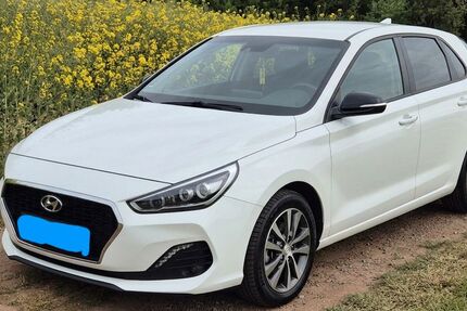 Hyundai i30 128.500 km 11.000 &euro; Schmelz 66839