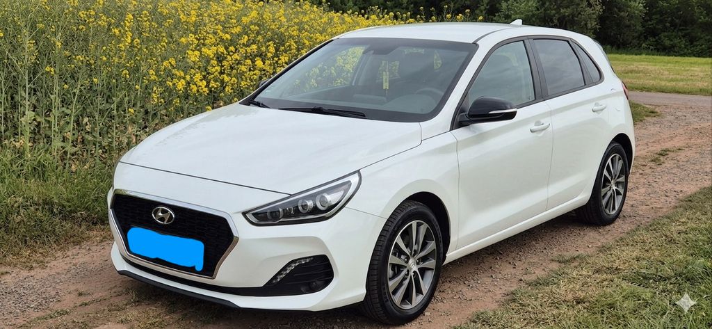 Hyundai i30 128.500 km 11.000 &euro; Schmelz 66839