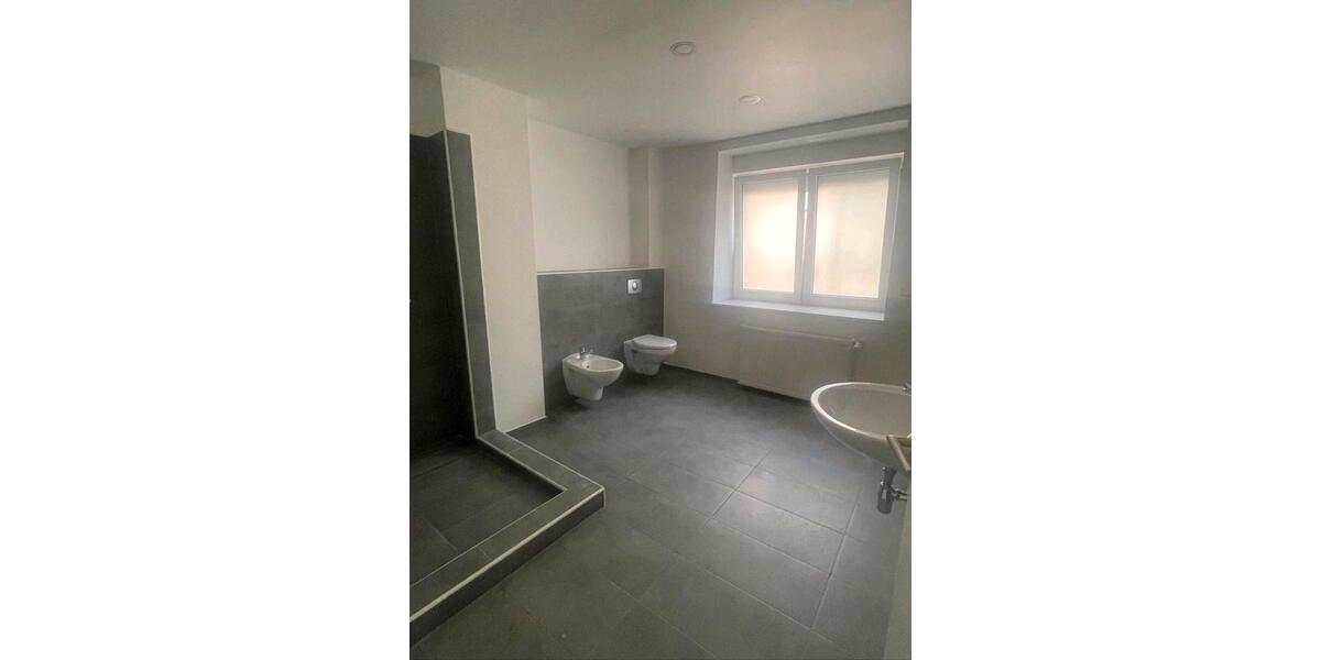 Mehrfamilienhaus, Wohnhaus Saarwellingen - 10 Zimmer, 300 m&sup2;, 350.000&euro; | Angebot:25588634