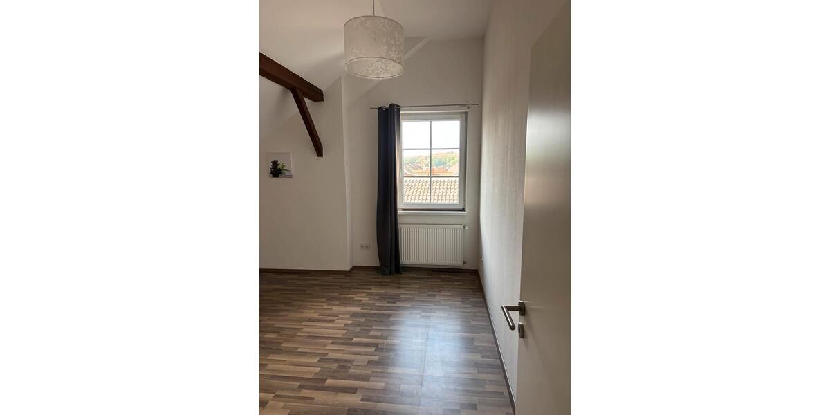 Etagenwohnung Saarlouis - 3 Zimmer, 120 m&sup2;, 700&euro; | Angebot:26686735