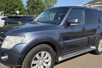 Mitsubishi Pajero 249.000 km 11.950 &euro; Saarlouis 66740