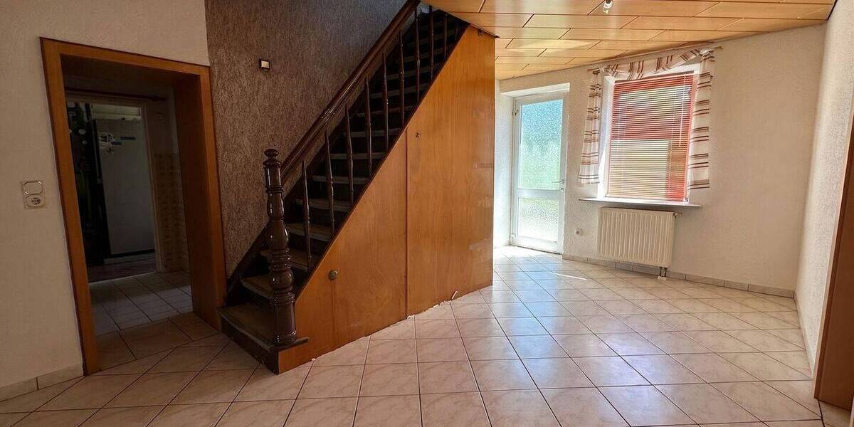 Mehrfamilienhaus, Wohnhaus Saarwellingen / Reisbach Reisbach - 8 Zimmer, 170 m&sup2;, 218.000&euro; | Angebot:26411493