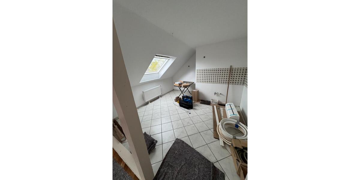 Dachgeschoßwohnung Saarlouis - 3 Zimmer, 90 m&sup2;, 1.050&euro; | Angebot:25892458