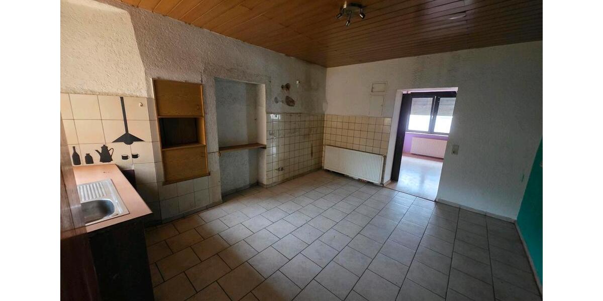 Etagenwohnung Bexbach - 2 Zimmer, 91 m&sup2;, 700&euro; | Angebot:26597293