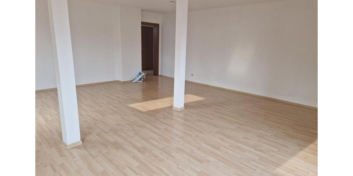Dachgeschoßwohnung Saarbrücken Kieselhumes - 3.5 Zimmer, 115 m&sup2;, 995&euro; | Angebot:25546281