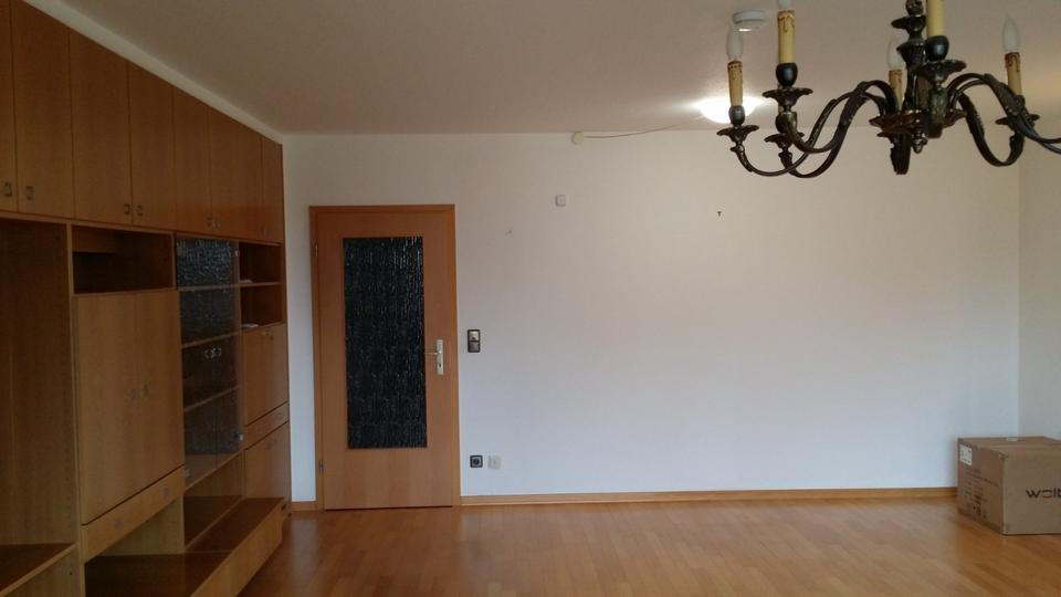 Erdgeschoßwohnung Völklingen - 2 Zimmer, 65 m&sup2;, 520&euro; | Angebot:25362964